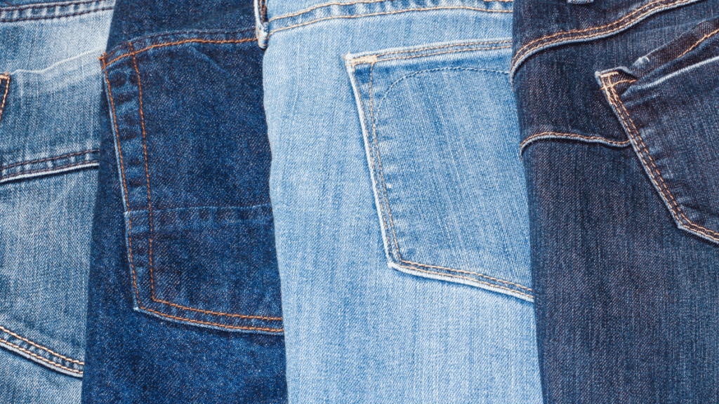 Spijkerbroek blauw kleurcombinaties